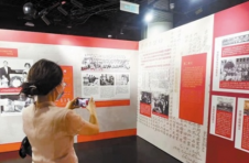 中国科协在津举办“众心向党 自立自强——党领导下的科学家”主题巡展