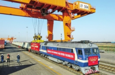 天津港中欧（中亚）班列运量首破9万标准箱 2022年运量同比增幅近60%